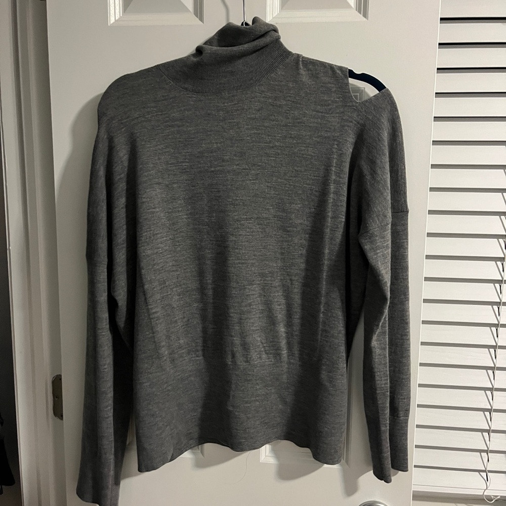 Vince Turtleneck Sweater L grey
